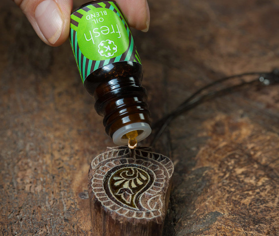 Dekorativní difuzér pro aromaterapii provoní Váš domov přírodní vůní čistých éterických olejů.